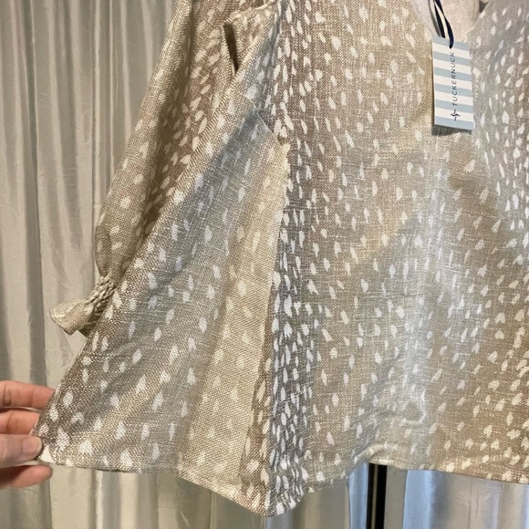 NWT Tuckernuck size Medium fawn print top with 3/4 length sleeves, Never Worn - Picture 10 of 14